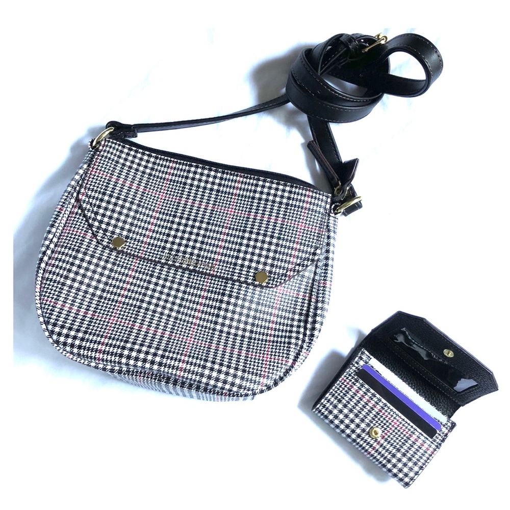 ❗️LAST CHANCE❗️Liz Claiborne Purse & Wallet